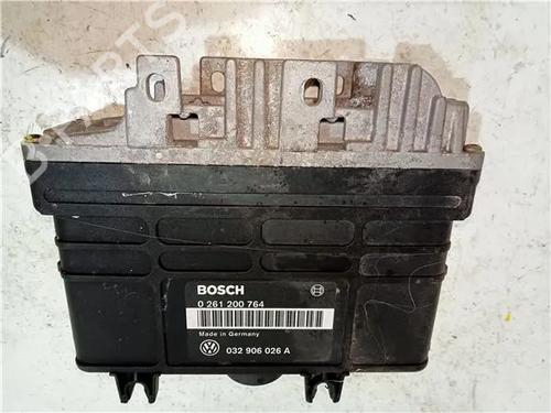 Used Electronic module VW GOLF III Variant (1H5) 2.0 (115 hp) 23930084
