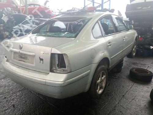 Left headlight VW PASSAT B5 (3B2) 1.9 TDI 4motion | BP33303032C28 - Image 11