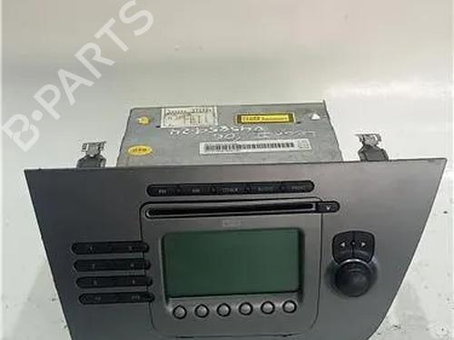 Used Radio SEAT LEON (1P1) 1.9 TDI (105 hp) 23922768
