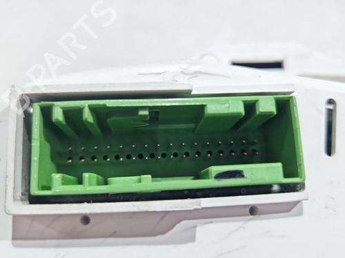 Instrument cluster LAND ROVER FREELANDER 2 (L359) 2.2 TD4 4x4 | BP29998663C47 