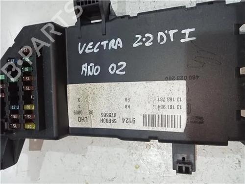 Fuse box OPEL VECTRA C (Z02) 1.9 CDTI (F69) | BP23917304E1 - Image 2