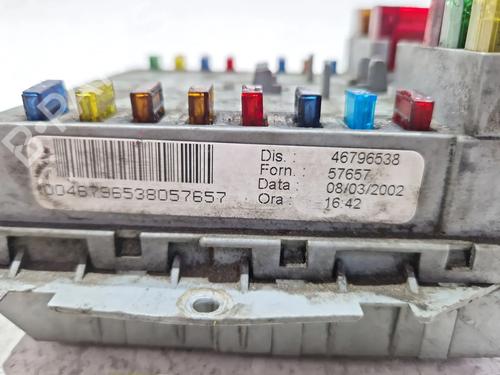 Fuse box FIAT STILO (192_) 1.9 JTD (192_XE1A) | BP29520094E1 