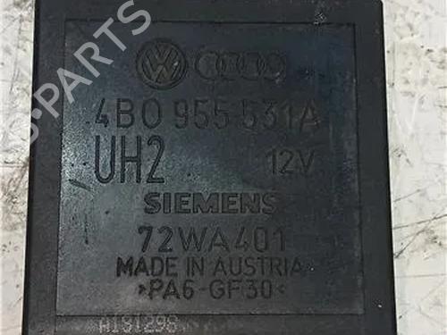 Sikringsdåse AUDI A4 B5 (8D2) 2.5 TDI quattro (150 hp) 23911835