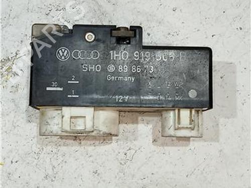 Used Fuse box SEAT IBIZA I (21A) 1.2 (60 hp) 23907034