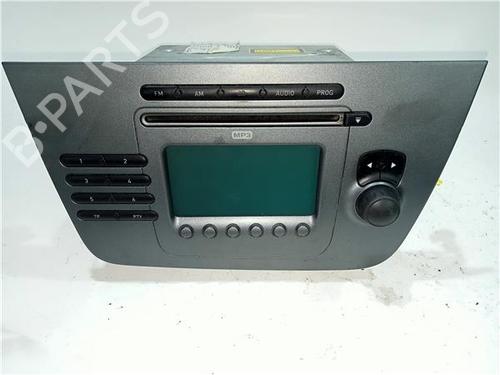 Used Radio SEAT TOLEDO III (5P2) 2.0 TDI 16V (140 hp) 23931067