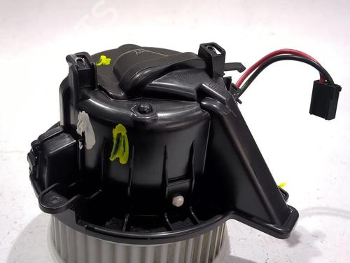 Heater blower motor SEAT ARONA (KJ7, KJP) 1.0 TSI | BP23925529M62 