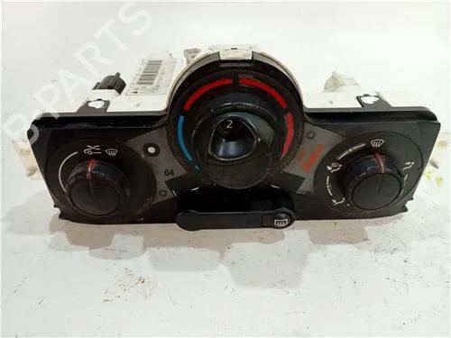 AC Styreenhet / Manøvreringsenhet RENAULT MEGANE II Saloon (LM0/1_) 1.5 dCi (LM1E) (106 hp) 23932769