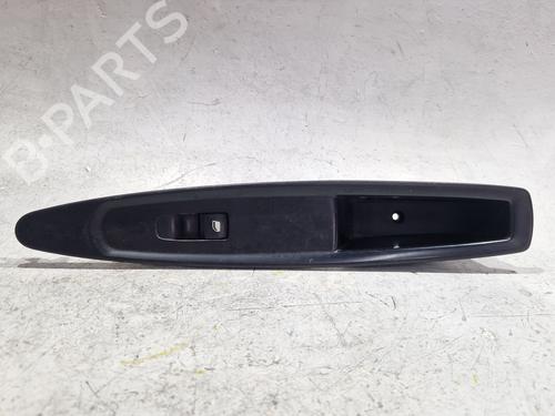 Interrupteur de vitre avant droite CITROËN C4 Coupe (LA_) 1.6 16V (109 hp) 30772613