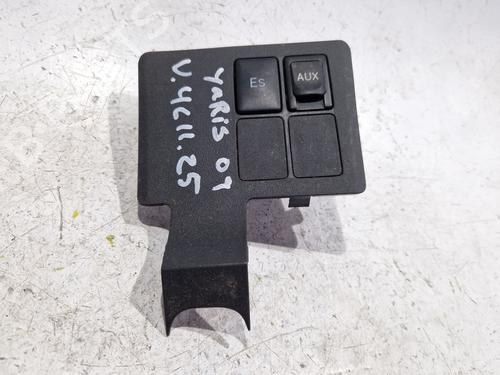 Used Switch TOYOTA YARIS (_P13_) 1.0 (KSP130_, KSP130) (69 hp) 32656630