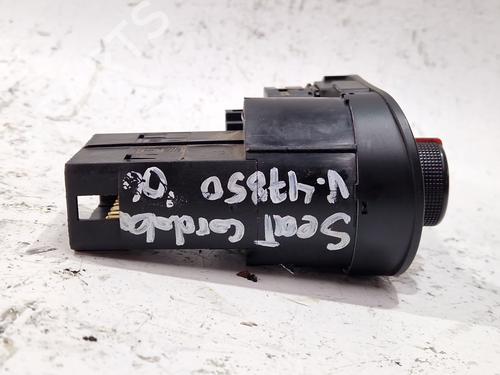 Forlygtekontakt SEAT CORDOBA (6L2) 1.9 TDI | BP29990238I24