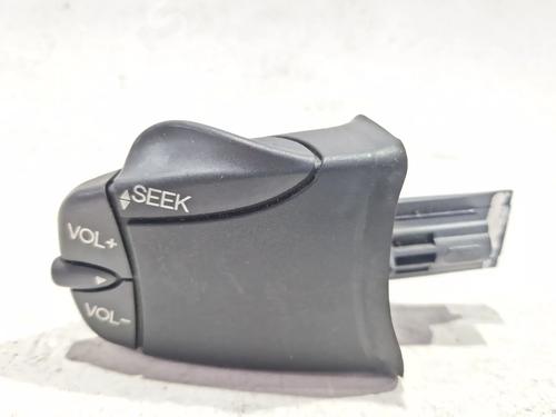 Used Steering wheel controls FORD MONDEO III Saloon (B4Y) 2.0 TDCi (130 hp) 29387517