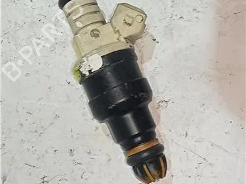 Used Injector BMW 5 (E34) 525 i 24V (192 hp) 23921277