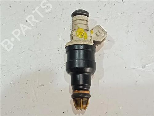 Used Injector BMW 5 (E34) 525 i 24V (192 hp) 23921401