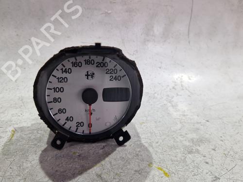 Used Instrument cluster Instrument cluster ALFA ROMEO 156 (932_) 1.6 16V T.SPARK (932.A4, 932.A4100) (120 hp) 33302790 33302790
