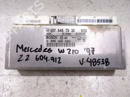 Used Electronic module Electronic module MERCEDES-BENZ E-CLASS (W210) E 220 D (210.004) (95 hp) 33715165 33715165
