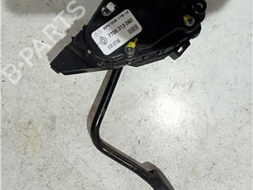 Pedal RENAULT TRAFIC II Van (FL) 2.0 dCi 115 (FL01, FL0U, FL00, FL0H, FL0M) (114 hp) 23929655