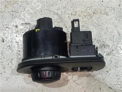 Switch SEAT LEON (1P1) 2.0 TDI 16V | BP23922928I30 
