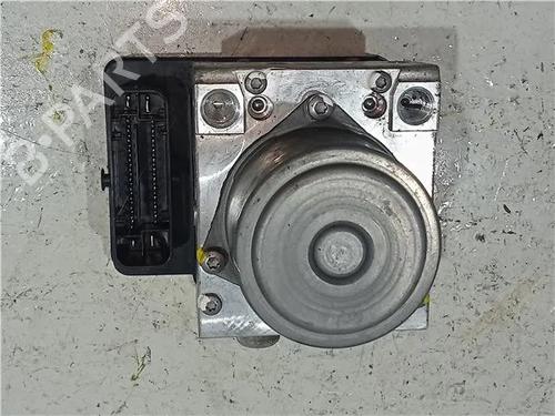 Used ABS pump FIAT 500L (351_, 352_) 1.6 D Multijet (199LYD1B) (105 hp) 23923162
