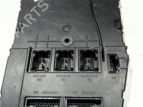 Fuse box RENAULT GRAND SCÉNIC II (JM0/1_) 1.9 dCi (JM0G, JM12, JM1G, JM2C) | BP23921176E1 