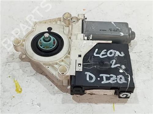 Used Left front window motor SEAT LEON (1P1) 2.0 TDI 16V (140 hp) 23913140