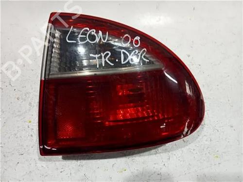 Højre baglygte SEAT LEON (1M1) 1.9 TDI (110 hp) 23917251