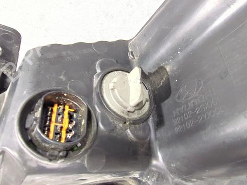 Right headlight HYUNDAI ix35 (LM, EL, ELH) 1.7 CRDi | BP31183184C29 