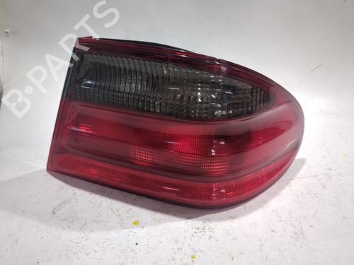 Høyre baklys MERCEDES-BENZ E-CLASS (W210) E 320 CDI (210.026) (197 hp) 27242444