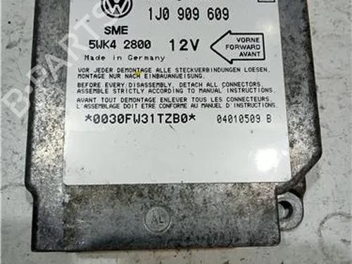 Used ECU airbags VW GOLF IV (1J1) 1.4 16V (75 hp) 23931672