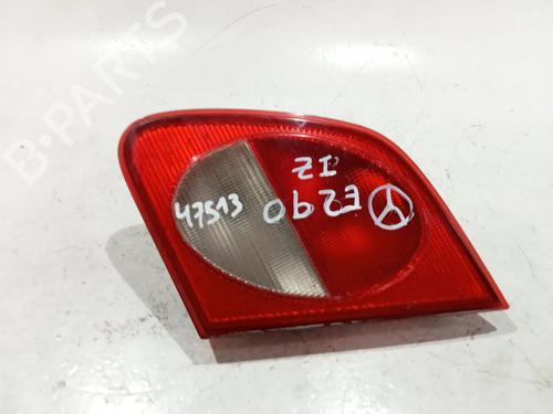 Venstre baglygte MERCEDES-BENZ E-CLASS (W210) E 300 Turbo-D (210.025) (177 hp) 26673340
