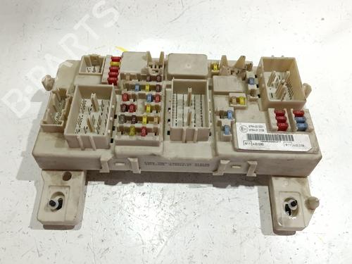 Used Fuse box Fuse box 38801585 38801585