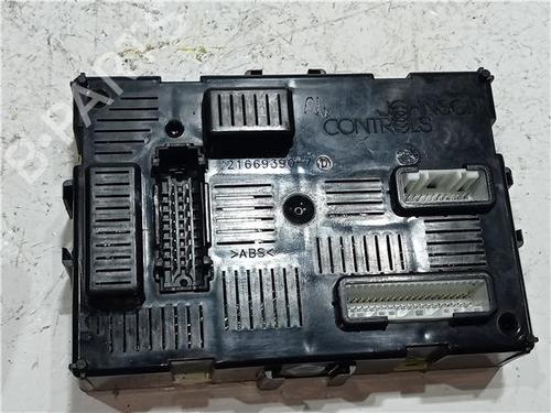 Used Electronic module RENAULT CLIO III Grandtour (KR0/1_) 1.2 16V (KR0P) (101 hp) 23915377