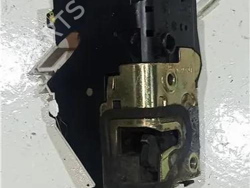 Front left lock PEUGEOT 407 (6D_) 2.0 HDi 135 (6DRHRH, 6DRHRE, 6DRHRG, 6DRHRJ) | BP24968100C98 