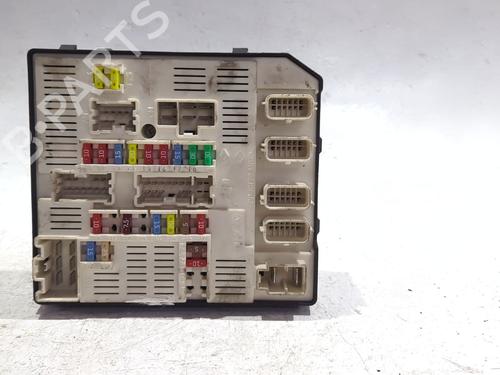 Used Fuse box RENAULT LAGUNA III (BT0/1) 2.0 dCi (BT01, BT08, BT09, BT0E, BT0K, BT12, BT1C, BT1D,... (150 hp) 31871321