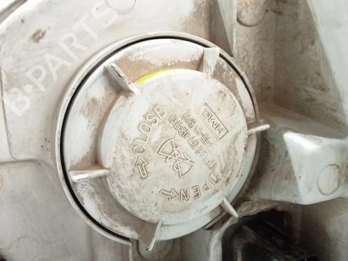 Right headlight HYUNDAI COUPE I (RD) 1.6 16V | BP27452324C29 