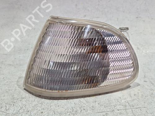 Używane Kierunkowskaz przedni lewy FORD FIESTA III (GFJ) 1.6 (88 hp) 30832009