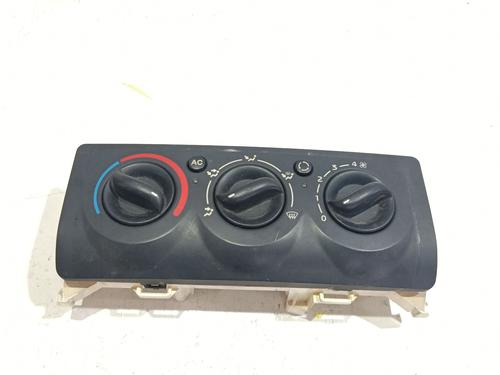Used Climate control Climate control 38796302 38796302