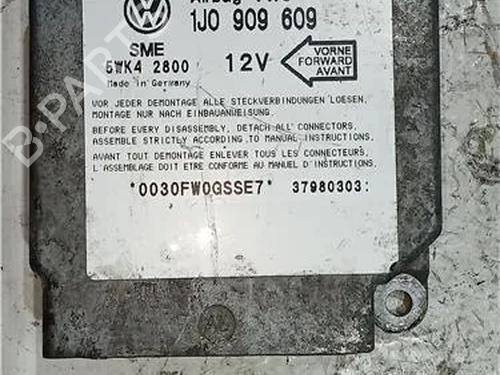 Kollisjonspute styreenhet VW GOLF IV (1J1) 1.4 16V (75 hp) 23917430