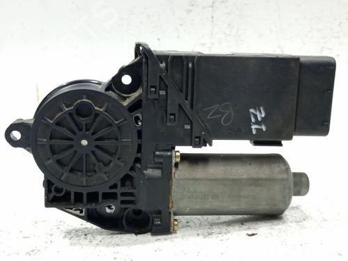 Used Left front window motor VW GOLF IV (1J1) 1.9 TDI (110 hp) 30935271