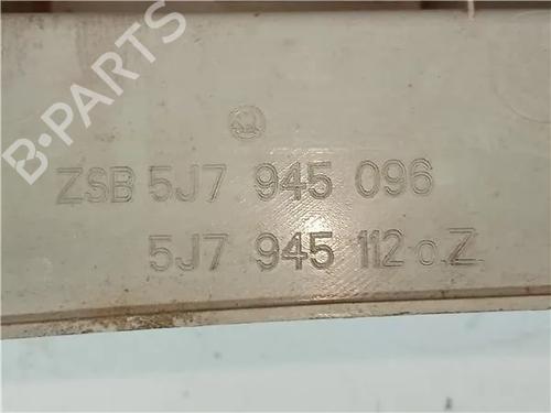 Right taillight SKODA ROOMSTER (5J7) 1.9 TDI | BP23920021C35 