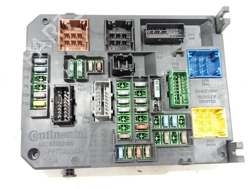 Used Fuse box CITROËN C4 II (NC_) 1.4 VTi 95 (NC8FP0) (95 hp) 27242349