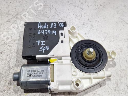 Rudehejsemotor bagstkærm venstre AUDI A3 (8P1) 2.0 TDI 16V quattro (140 hp) 30526695