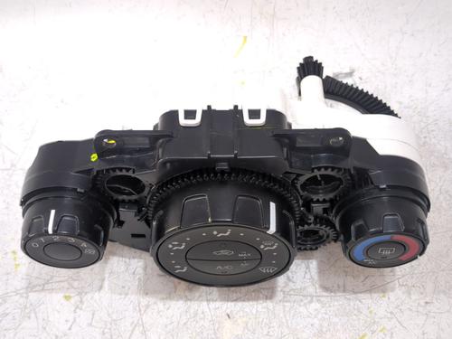 Climate control FORD FIESTA VI (CB1, CCN) 1.5 TDCi | BP27858623I5 