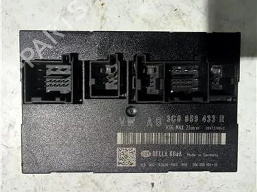 Used Electronic module VW PASSAT B5.5 (3B3) 1.9 TDI (130 hp) 23928745