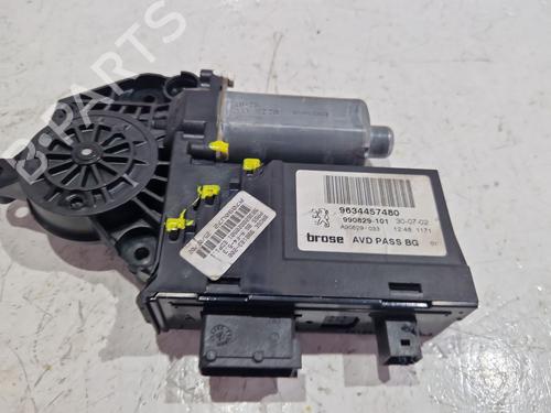 right-front-window-motor-peugeot-307-3ac-2000-2001-2002-2003-2004-2005-2006-2007-2008-2009-2010-2011-2012-34622139 main image