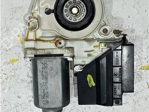 Rudehejsemotor forskærm højre SEAT IBIZA III (6L1) 1.9 TDI (131 hp) 23914585
