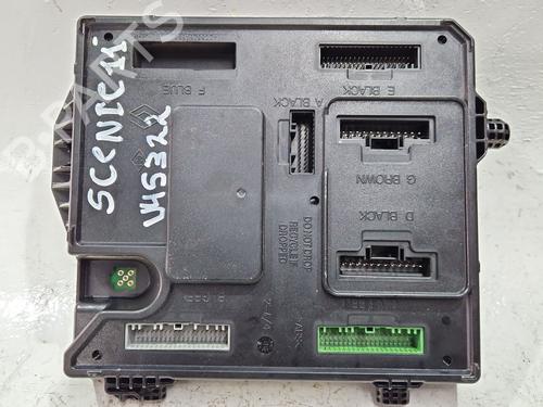 Used Fuse box RENAULT SCÉNIC III (JZ0/1_) 1.5 dCi (110 hp) 30721252