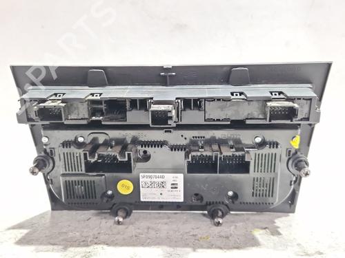 Climate control SEAT LEON (5F1) 2.0 TDI | BP29876943I5