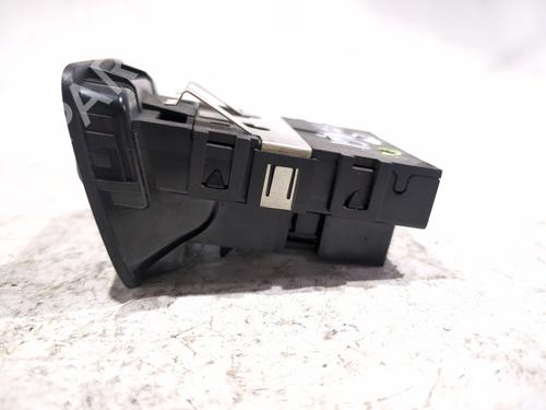 Switch MERCEDES-BENZ B-CLASS Sports Tourer (W246, W242) B 180 CDI (246.200) | BP30002906I30