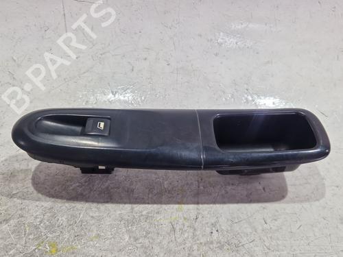 Used Right front window switch Right front window switch PEUGEOT 406 Break (8E/F) 2.0 HDI 110 (109 hp) 34006232 34006232