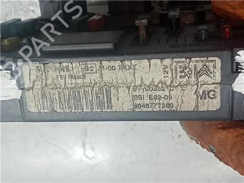 Fuse box PEUGEOT 206 Hatchback (2A/C) 1.4 HDi eco 70 | BP23915759E1